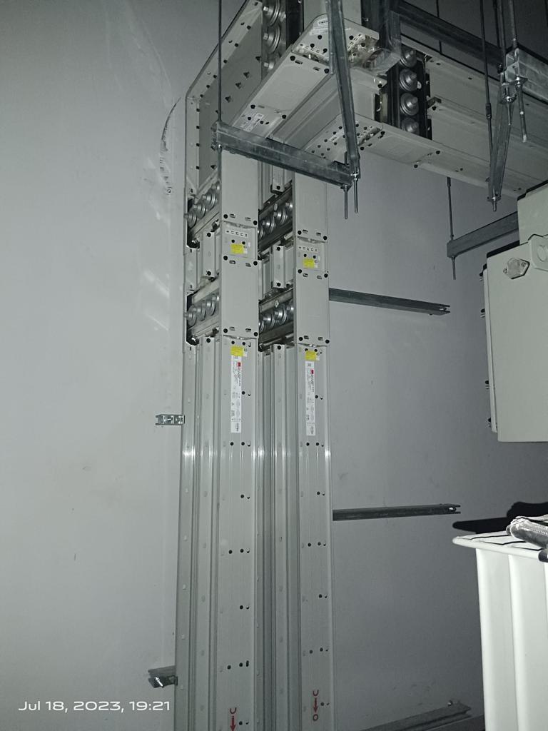 service-image